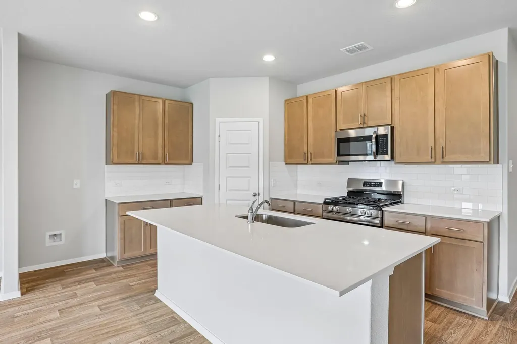5513 Sacra Cove Austin TX 78747