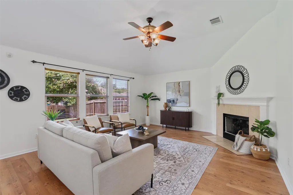122 Copperwood Loop Round Rock TX 78665