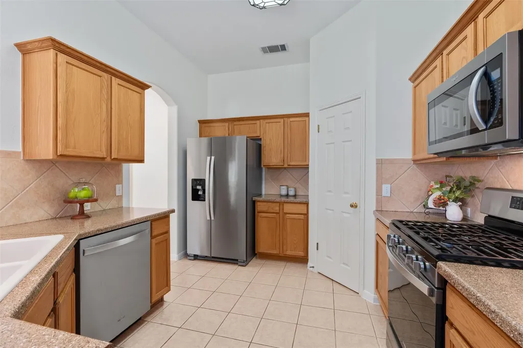 122 Copperwood Loop Round Rock TX 78665