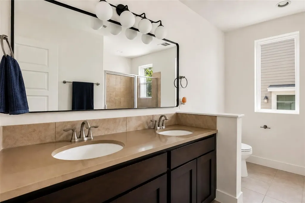1901 Warely Lane Austin TX 78741