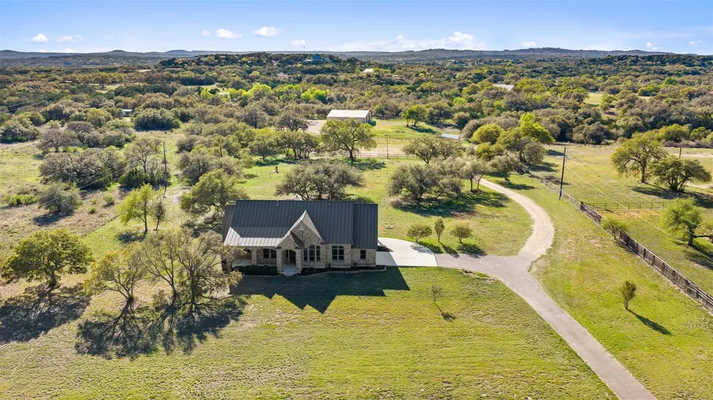 118 Landons Way Blanco TX 78606