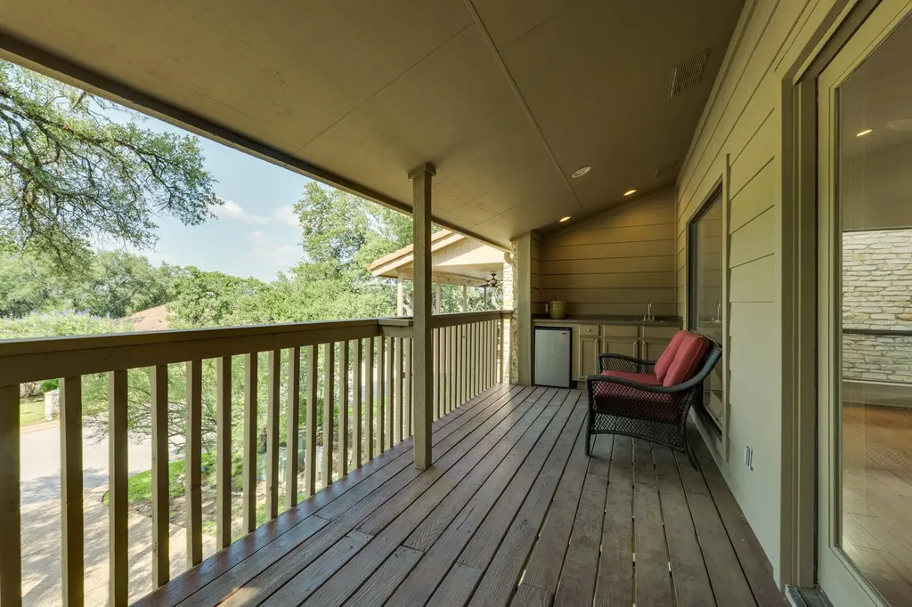 103 Crescent Bluff Lakeway TX 78734
