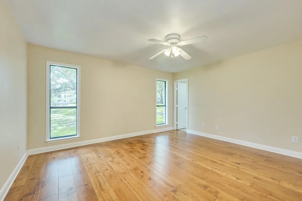 103 Crescent Bluff Lakeway TX 78734