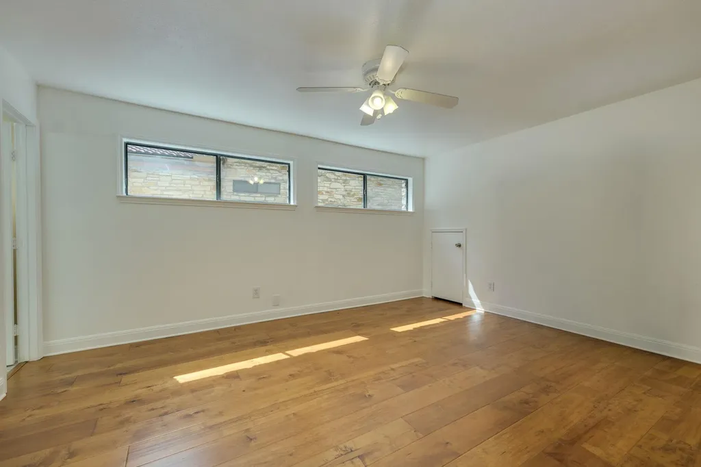 103 Crescent Bluff Lakeway TX 78734