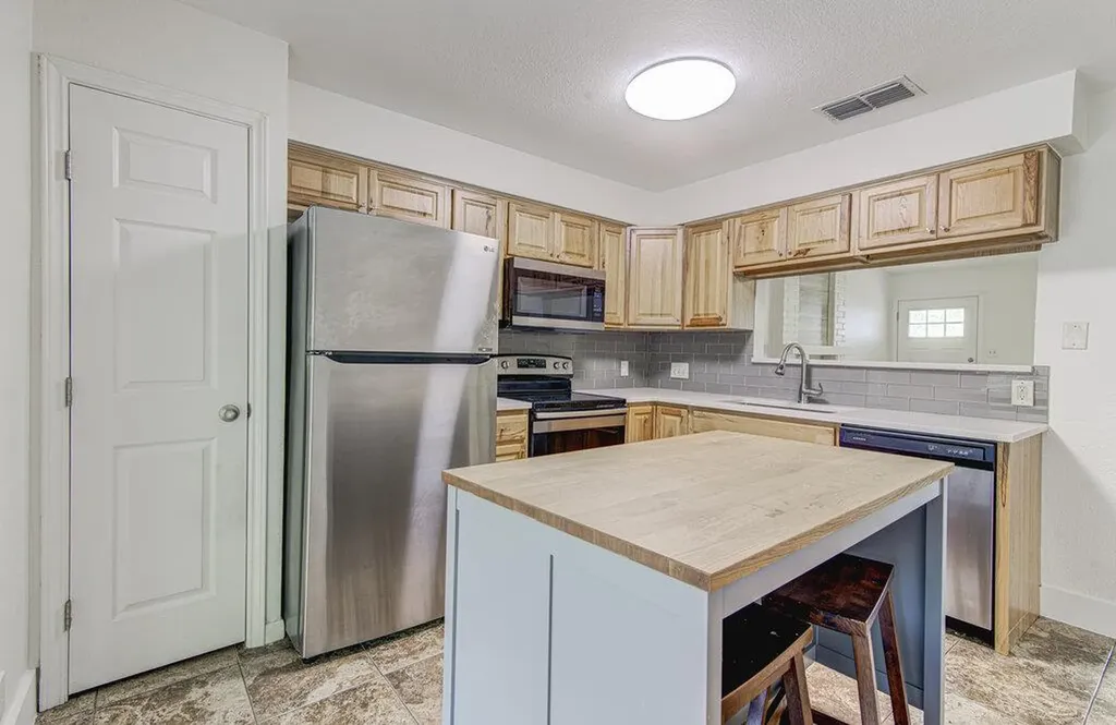 6713 West Gate Boulevard Austin TX 78745