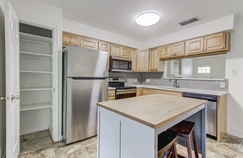 6713 West Gate Boulevard Austin TX 78745