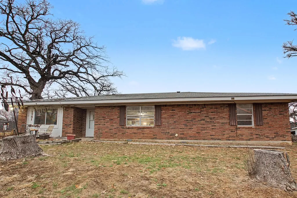 1701 Valley View Lane Granite Shoals TX 78654