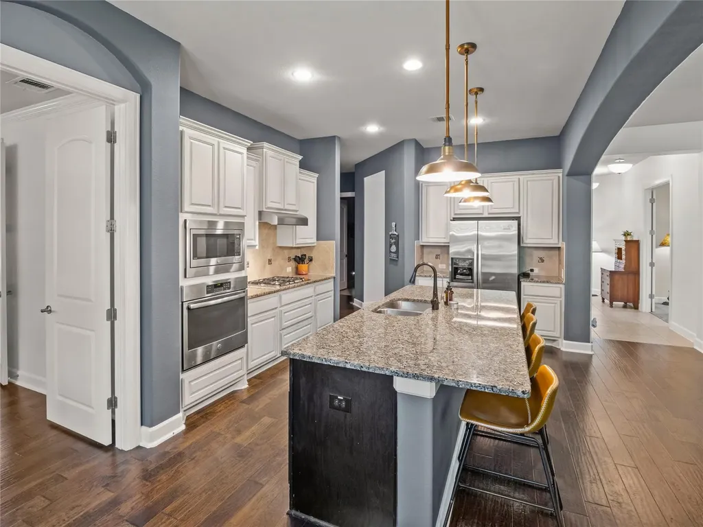 3869 Skyview Way Round Rock TX 78681