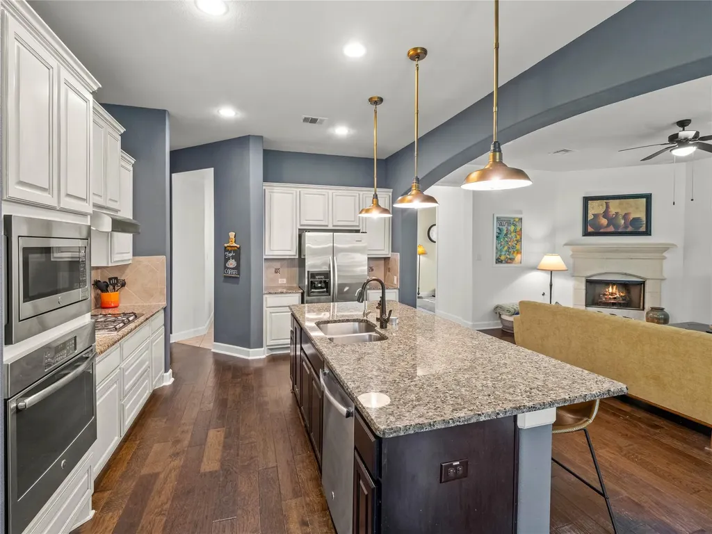 3869 Skyview Way Round Rock TX 78681