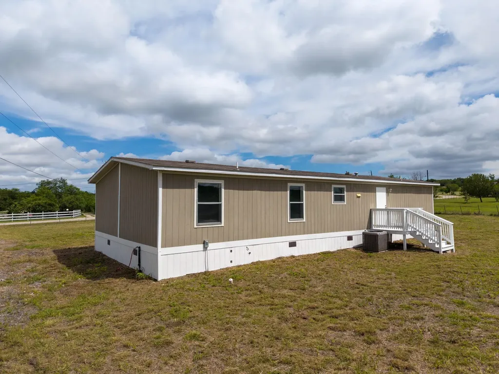 107 Appaloosa Drive Kyle TX 78640