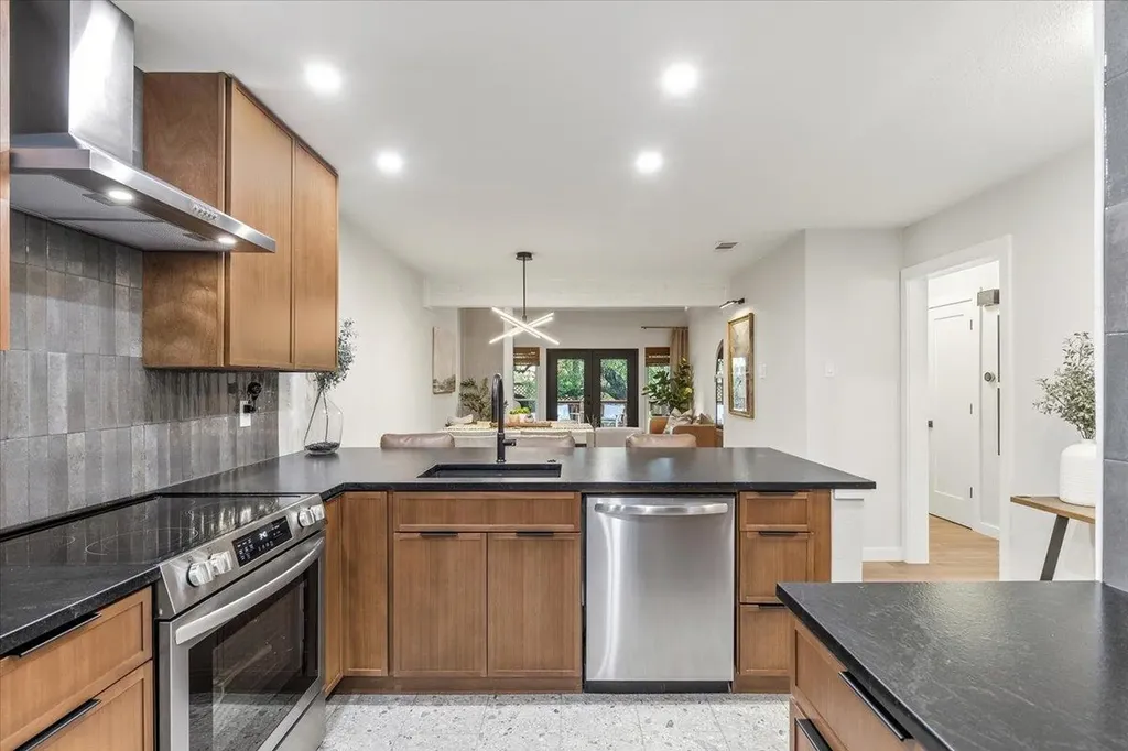 8001 Forest Mesa Drive Austin TX 78759