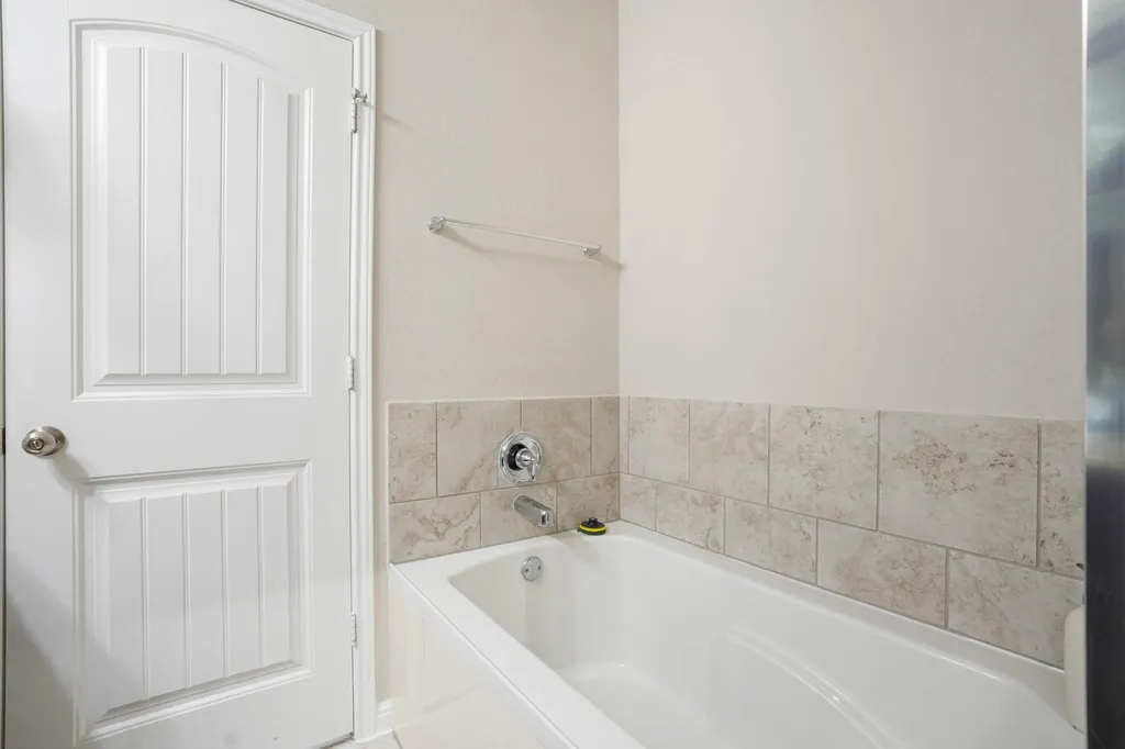 400 Epiphany Lane Pflugerville TX 78660