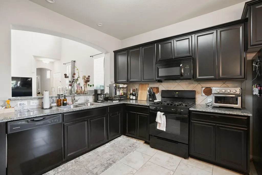400 Epiphany Lane Pflugerville TX 78660