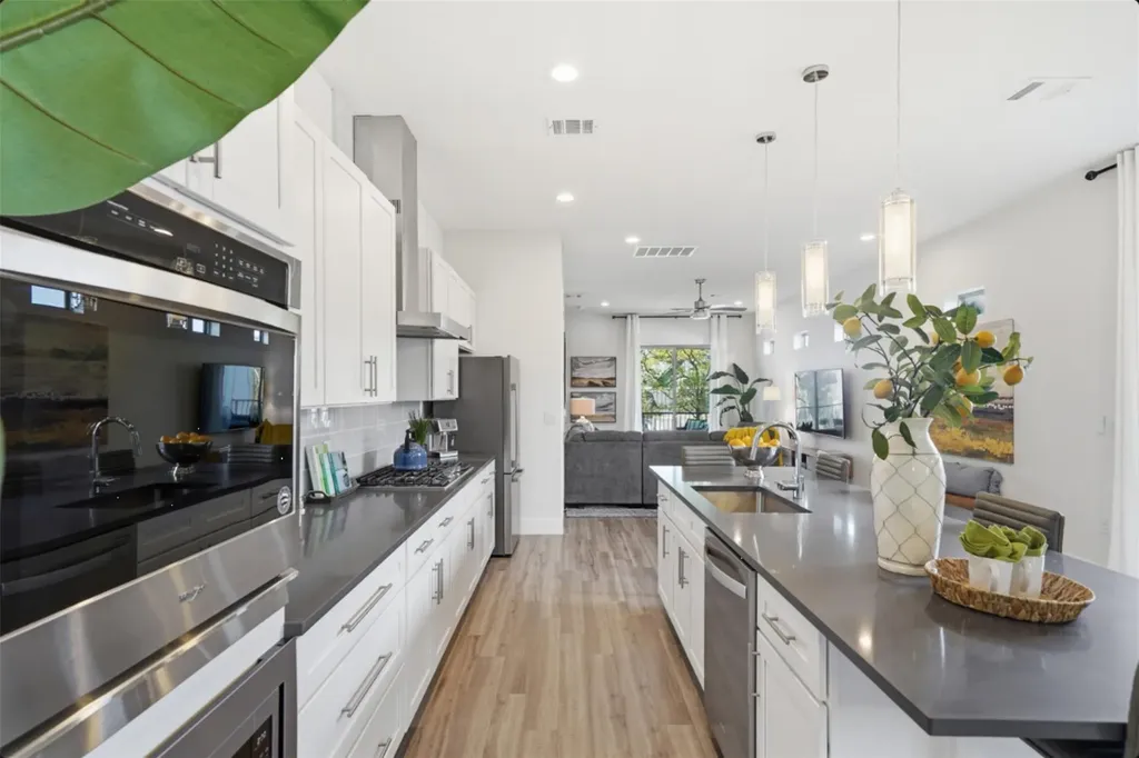 4705 Louis Avenue Austin TX 78721