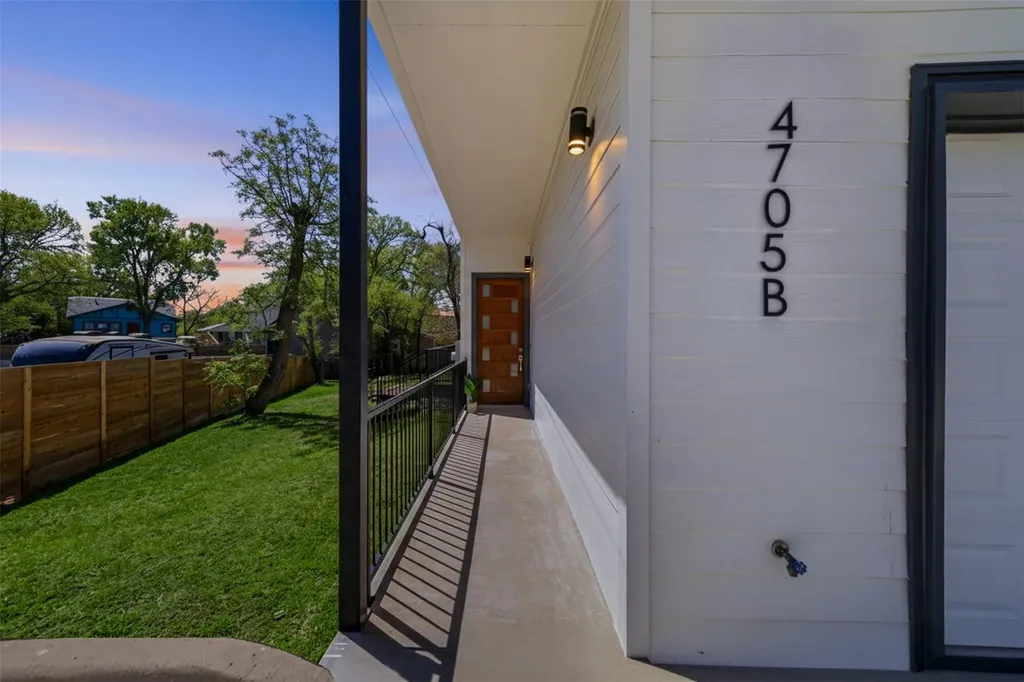 4705 Louis Avenue Austin TX 78721