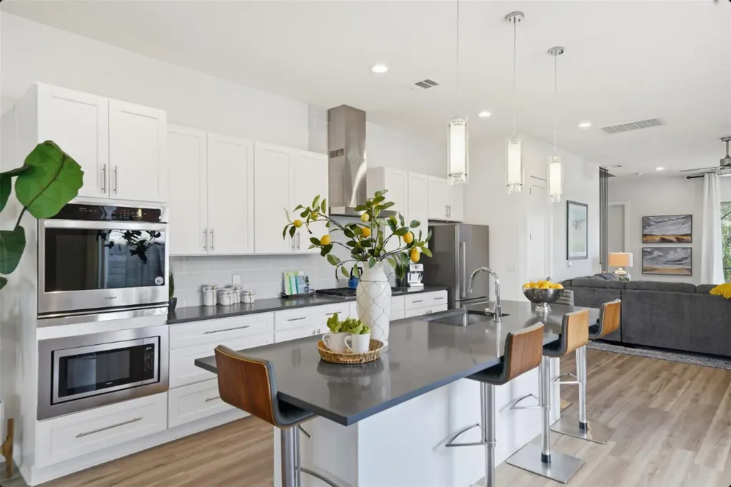 4705 Louis Avenue Austin TX 78721