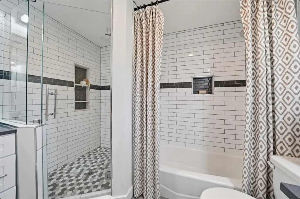 4705 Louis Avenue Austin TX 78721