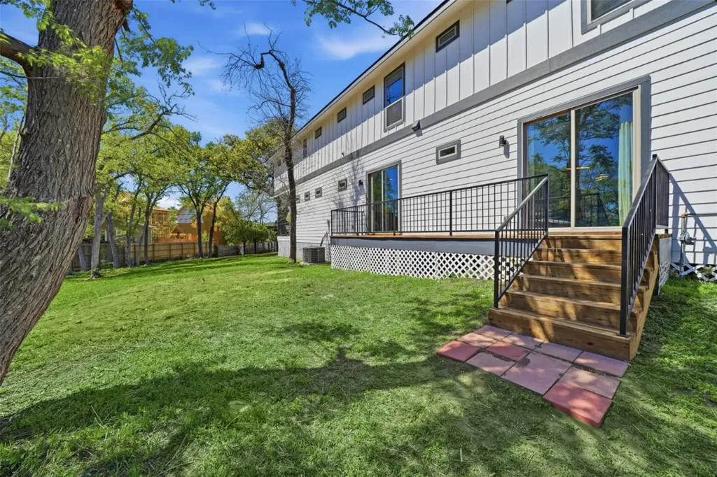 4705 Louis Avenue Austin TX 78721