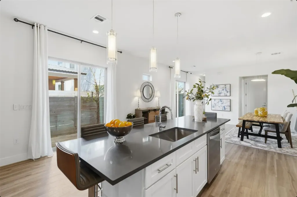 4705 Louis Avenue Austin TX 78721