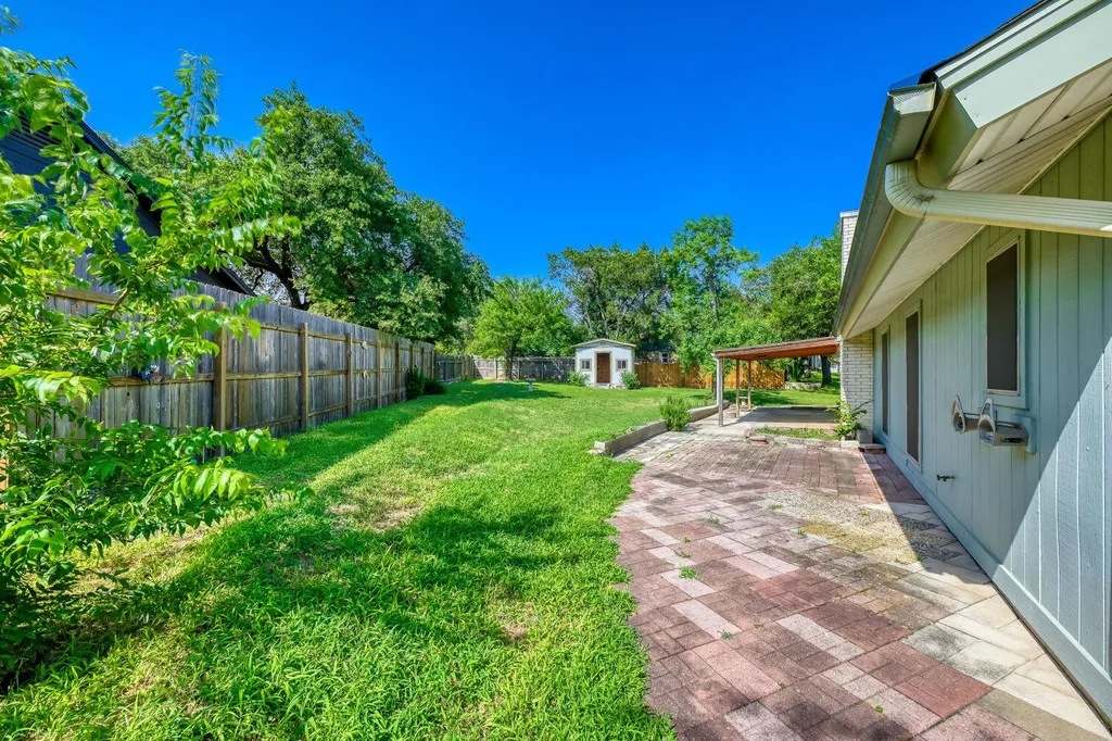 7110 Stone Ledge Circle Austin TX 78736