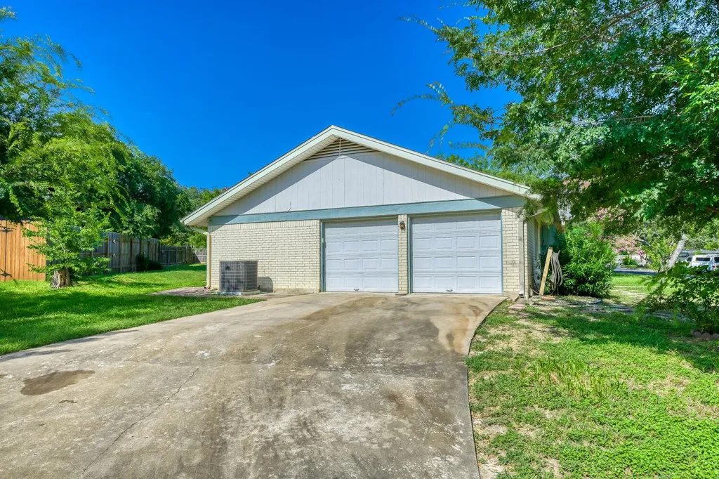 7110 Stone Ledge Circle Austin TX 78736