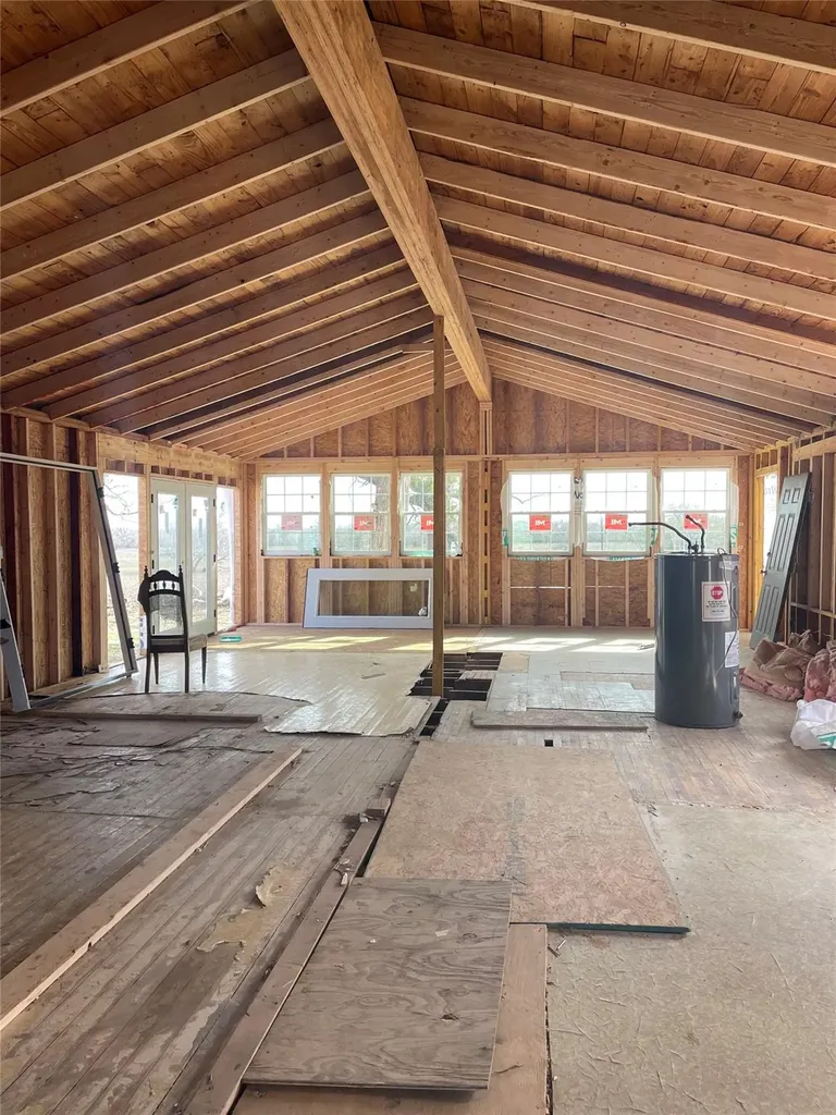 2238 Flash Circle Luling TX 78648