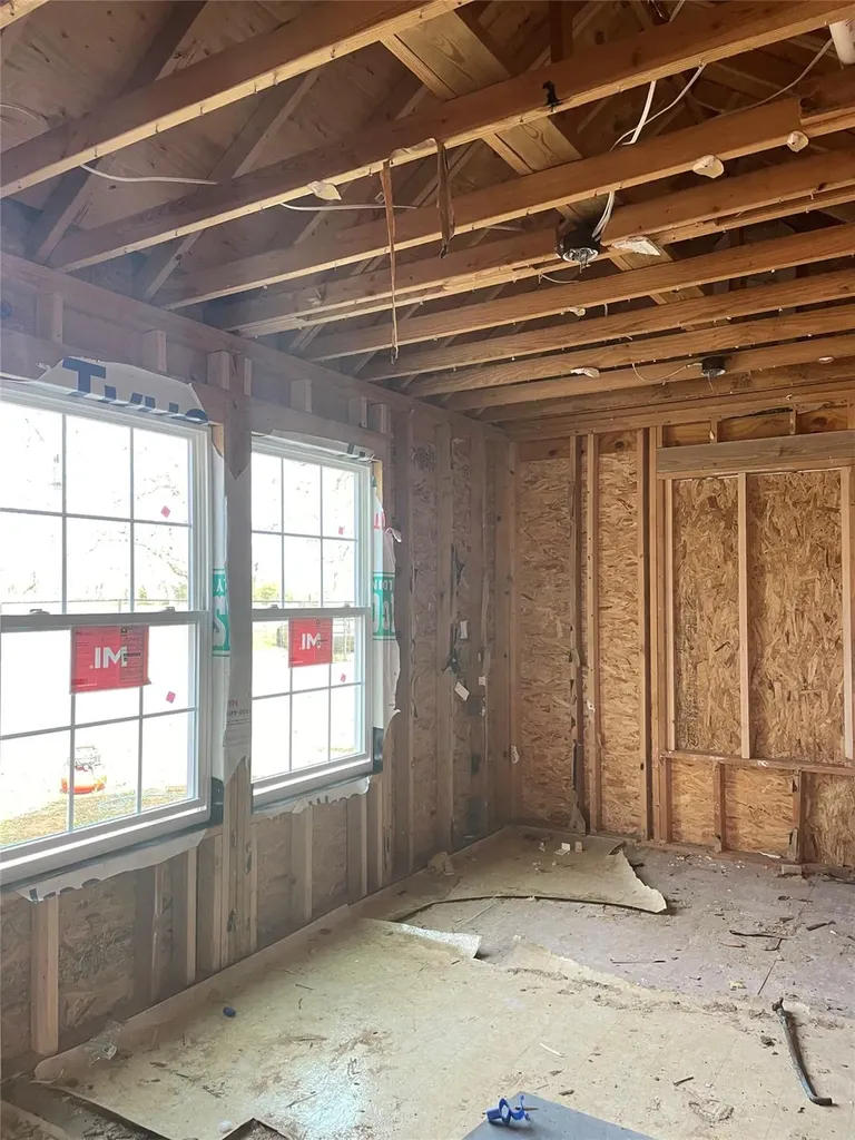 2238 Flash Circle Luling TX 78648
