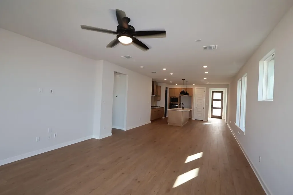 216 High Valley Loop Liberty Hill TX 78642