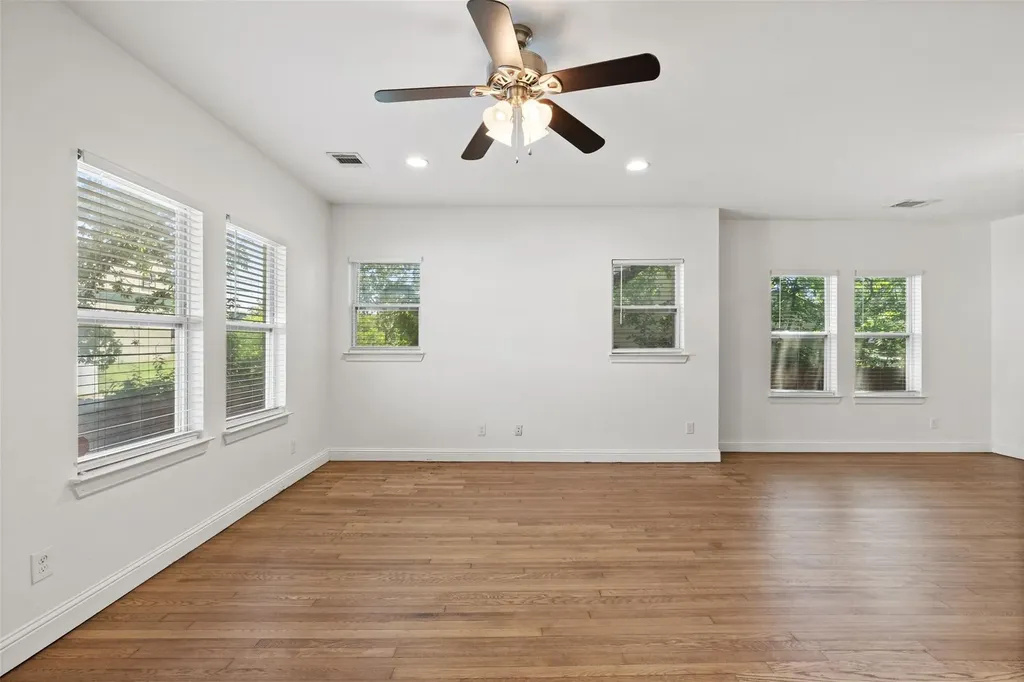 3203 E 18th Street Austin TX 78721