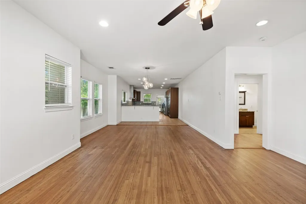 3203 E 18th Street Austin TX 78721
