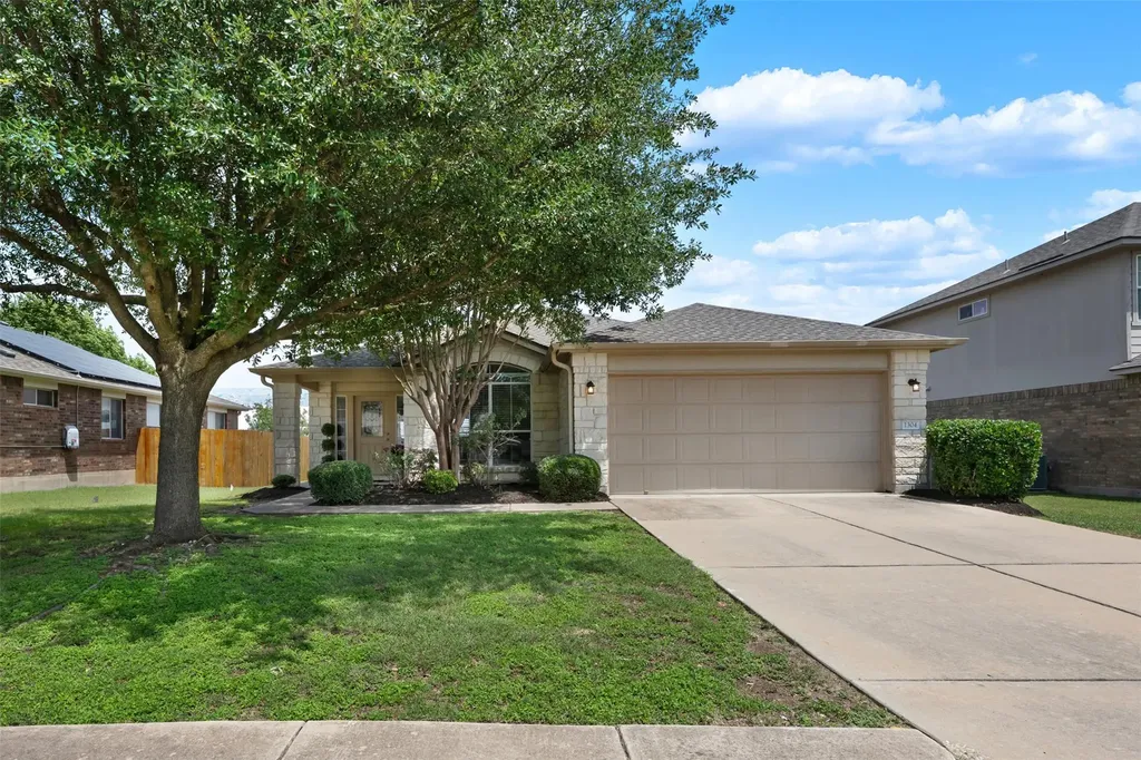 1304 Hensley Drive Leander TX 78641