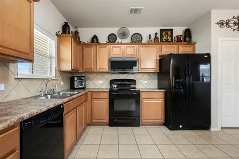 1304 Hensley Drive Leander TX 78641