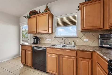 1304 Hensley Drive Leander TX 78641
