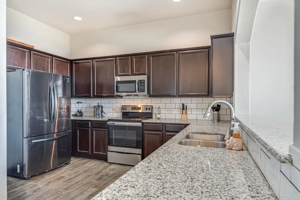 137 And 143 Lakeview Court Kyle TX 78640