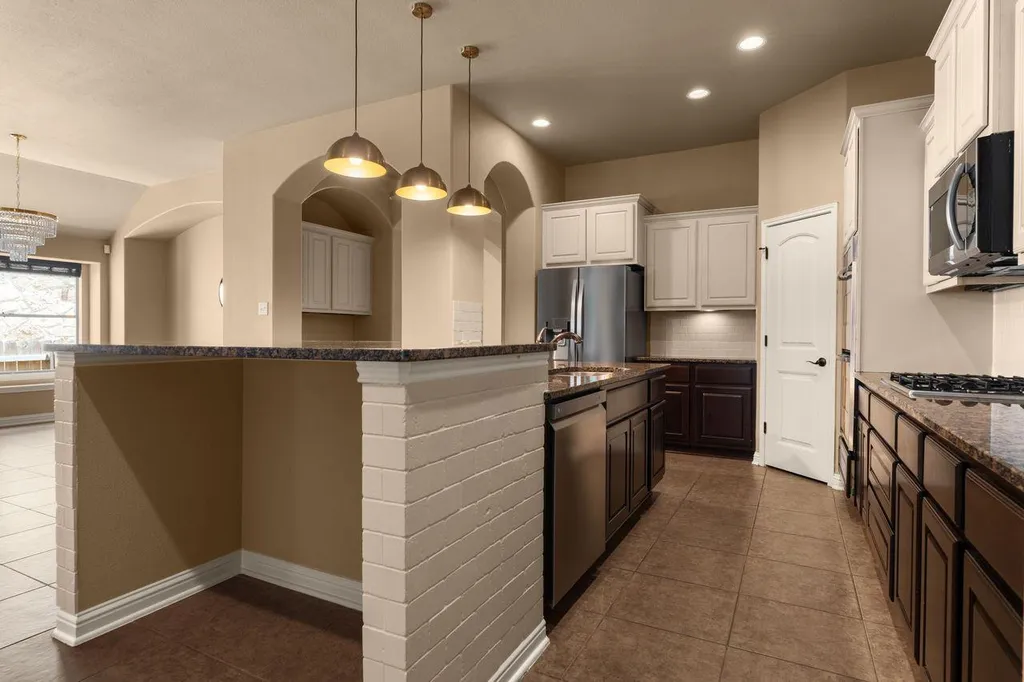 433 Wild Rose Drive Austin TX 78737