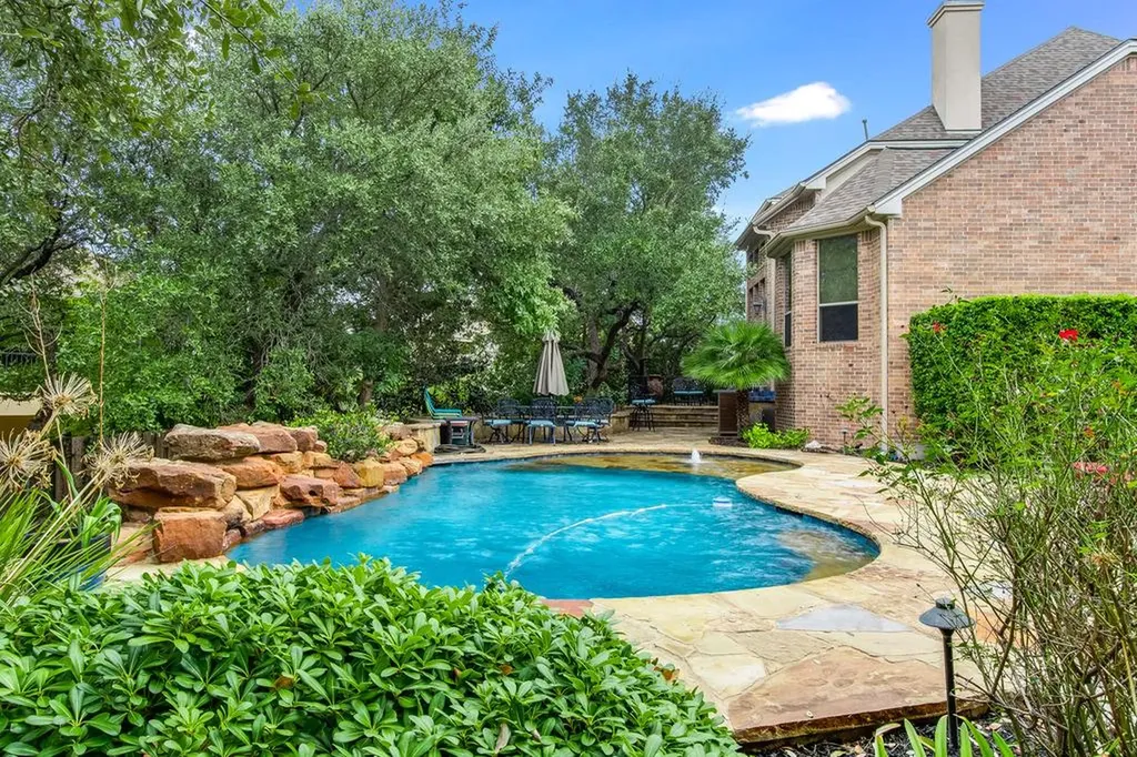 10700 Spiderling Court Austin TX 78733