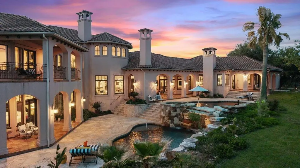 104 S Angel Light Drive Spicewood TX 78669