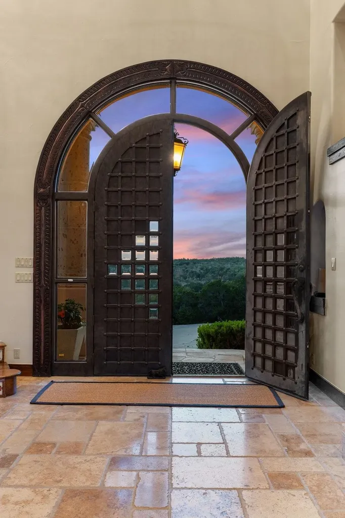 104 S Angel Light Drive Spicewood TX 78669