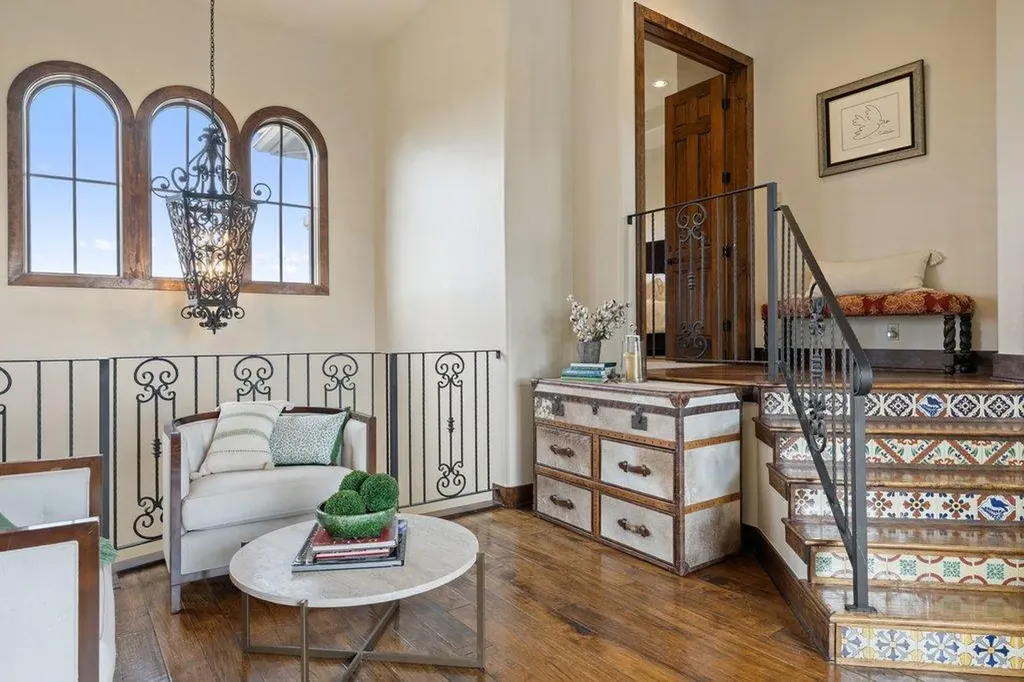 104 S Angel Light Drive Spicewood TX 78669
