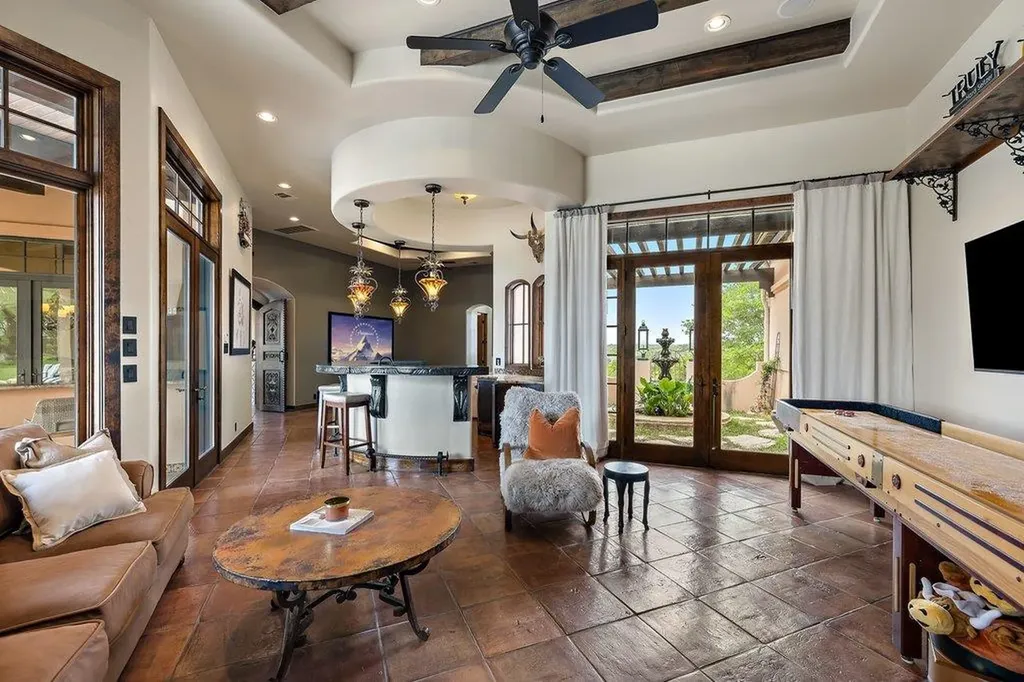 104 S Angel Light Drive Spicewood TX 78669