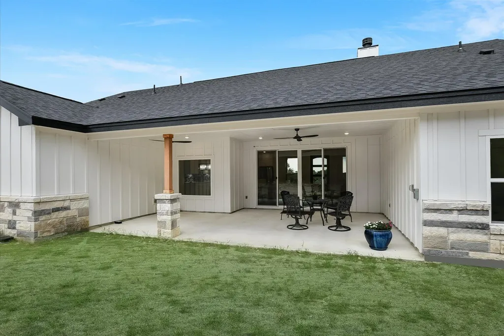 19920 Old Burnet Road Jonestown TX 78645