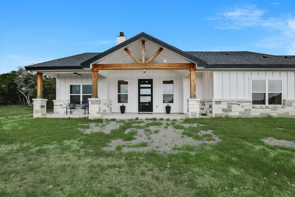 19920 Old Burnet Road Jonestown TX 78645