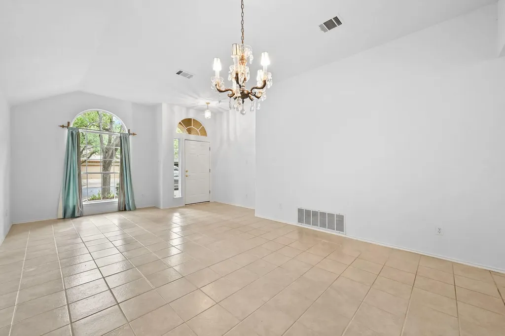 9401 Notches Drive Austin TX 78748