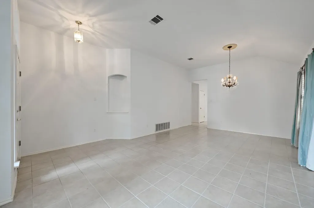 9401 Notches Drive Austin TX 78748