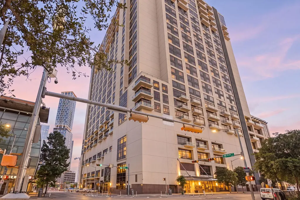 555 E 5th Street Austin TX 78701