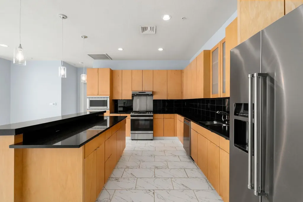 555 E 5th Street Austin TX 78701