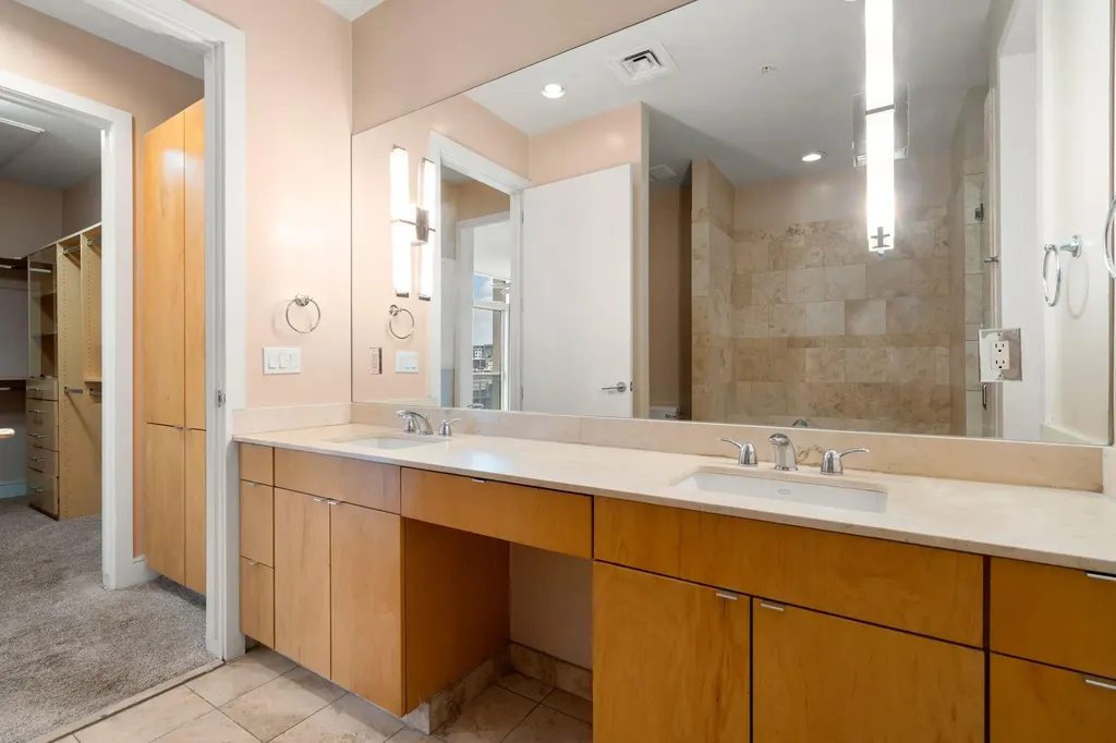 555 E 5th Street Austin TX 78701