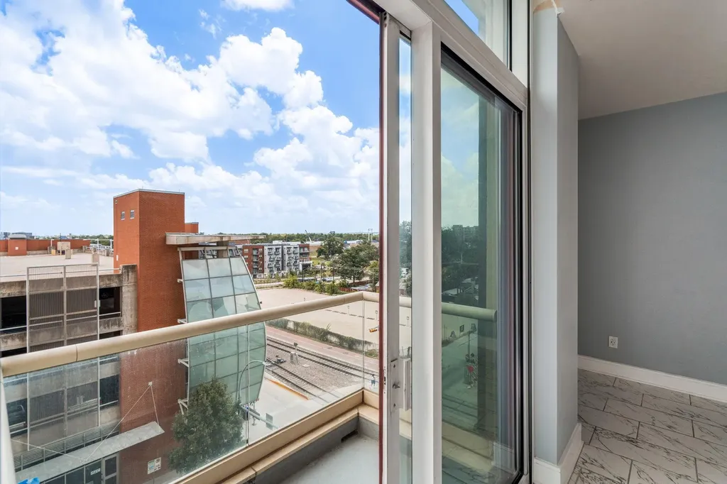 555 E 5th Street Austin TX 78701