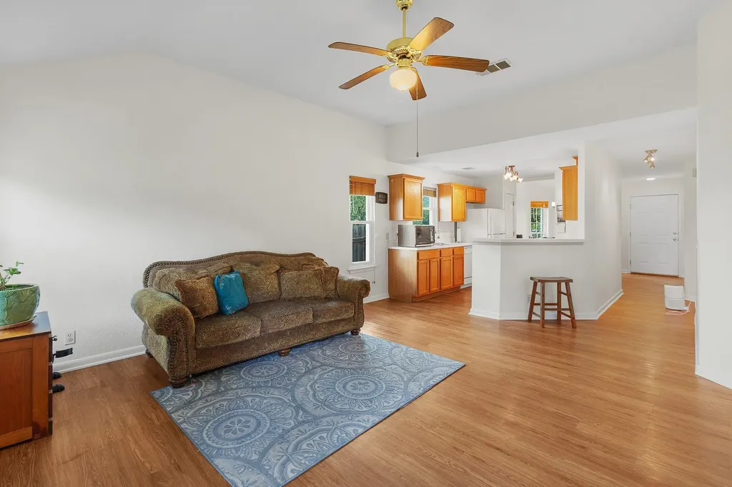 752 Faircrest Drive Buda TX 78610