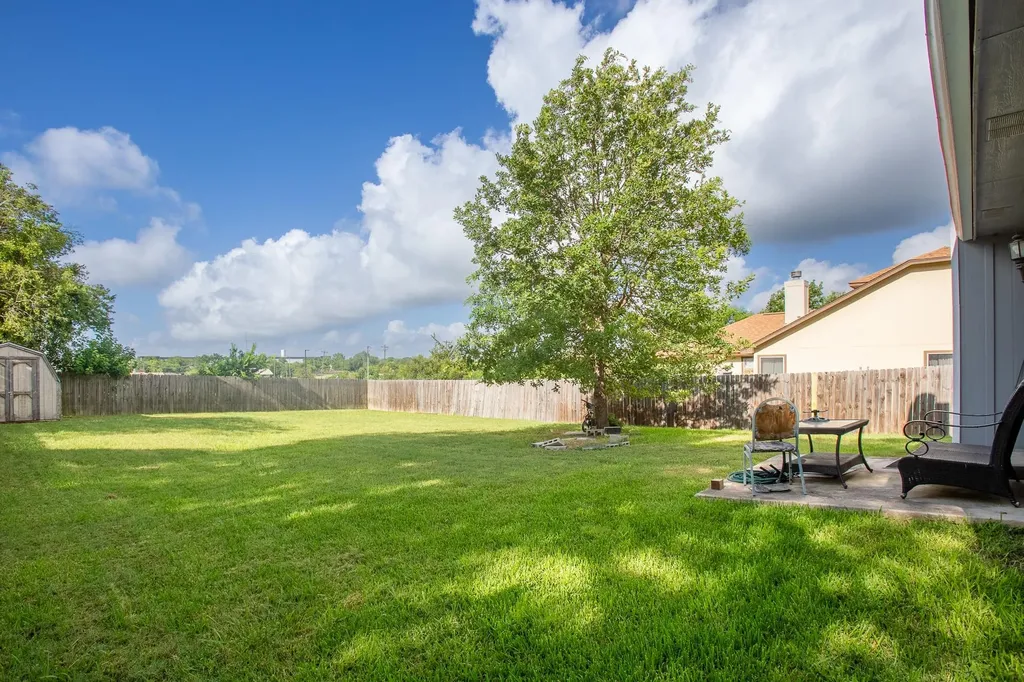 752 Faircrest Drive Buda TX 78610